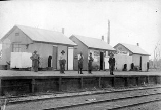 knowsley/knowsley railway station 1890.jpg